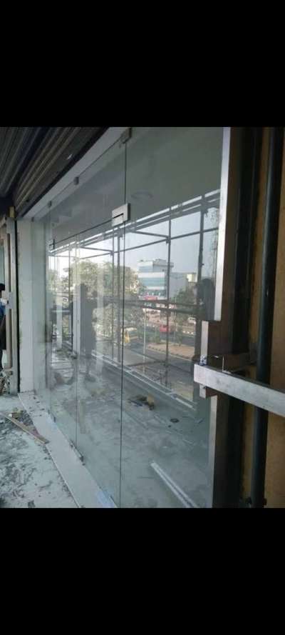 panch fitting glass partition