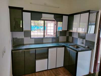 *Aluminium kitchen cupboard *
400 sq starting with normal handle cupboard