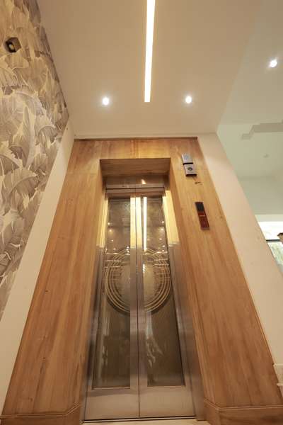 HOME LIFT IN KERALA| By Aaron Elevators|Home Elevators in Kerala| Elevators in Kerala 

 #homelift #elevatorsinkerala #lift  #keralastyle #homeelevator #mrllift