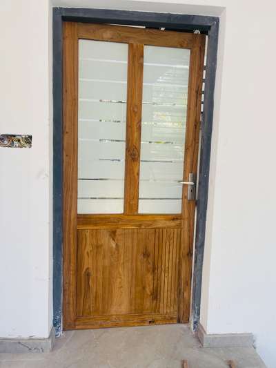 Old teak wooden glass door ✅

 #GlassDoors #TeakWoodDoors #kitchendoor #GlassDoor #interiorpainting