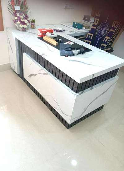 MODERN COUNTER DESIGN IDEAS...WE PROVIDES OUR BEST SERVICES SITE ADDRESS:- NEAR PRAGATI HOSPITAL 
call me or dm 9928334684
#COUNTER #woodenchair #Cabinet #WoodenFlooring #WoodenBalcony #WoodenWindows #ModernBedMaking #modernhome #modernoffice #OfficeRoom #office_table