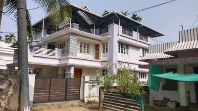 owner name : manoj 
budget :. 82 lakhs 
bedroom : 4 bhk 
total area capacity : 2900sqft 
location : udayamperoor