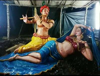 sculpture of Krishna and Radha 
pH:8075428625