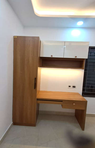 18 mm thickness Marine plywood (IS:710 BWP Grade Green ply /Century)
High glossy lamination with matching Edge Band
Drawer