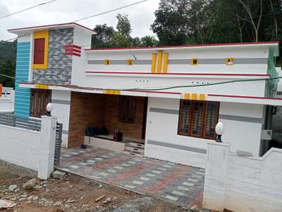 House for sale in vattiyoorkavu Moonnammodu 4 cent 1000 sqft 3 bedroom 37 laksham. 7025569233.