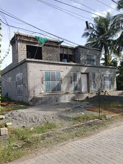 client : Christopher 
place : vaduthala 
cent : 7
area : 1800 sqft
Bedroom : 4 bhk
Budget : 3800000.00