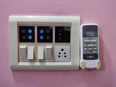 BytBots Smart Touch switches which you can control by your phone.



 #smarthometechnology 
#touchswitches #HomeAutomation