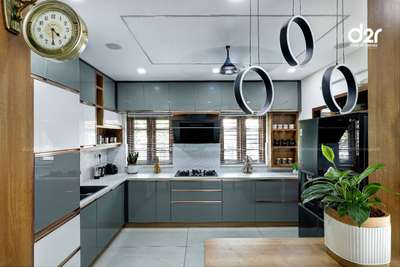 #KitchenIdeas  #KitchenCabinet   #KitchenRenovation  #ModularKitchen #InteriorDesigner #LUXURY_INTERIOR #KitchenInterior