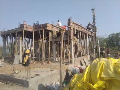 🏠 RCC structure 100sq .ft 
🏠 with out material 400sq.ft .
🏠 with material 1399sq.ft .
Bhopal Amar civil construction services 🏠
at location Bhopal