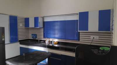 Venetian blinds in kitchen
contact📞 7909177804