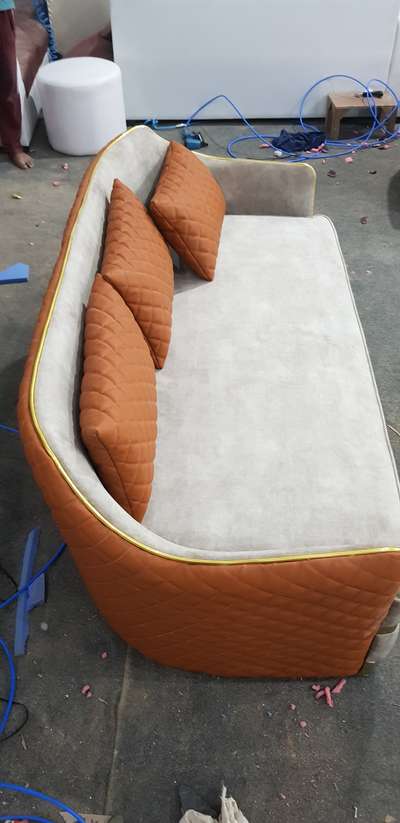 Bently low Hand Sofa