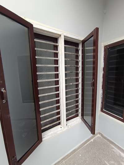 japani steel choghat
aluminium door & jali