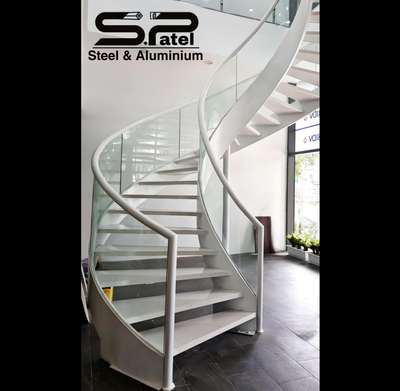 𝗳𝗼𝗿 📞:-𝟴𝟳𝟳𝟬𝟬𝟳𝟲𝟰𝟵𝟵 indore
Aluminium handrail With Powder Coated Curve
#CurvedStaircase 
#Curve 
#GlassHandRailStaircase
#Railingdesign 
#Aluminiumrailing 
#spiralstaircase
#spiral_railing 
#