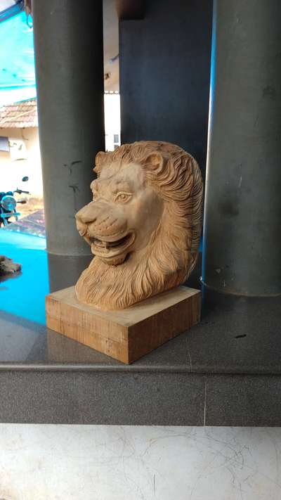 Master leg top Lion head