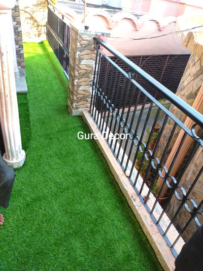 Artificial grass work at gurugram location.