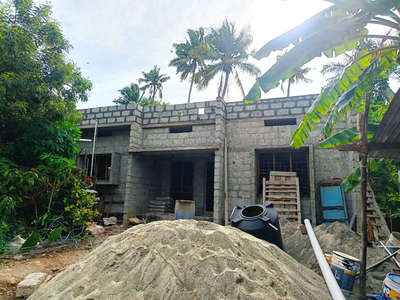 Site at Ulloor
Parapet Work Progressing

 #ulloor #Thiruvananthapuram #ContemporaryHouse #ContemporaryDesigns  #BestBuildersInKerala  #homeowners  #constructionsite