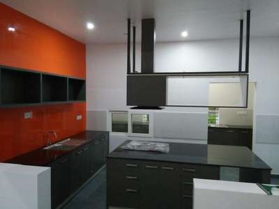 Open Kitchen & wall finish