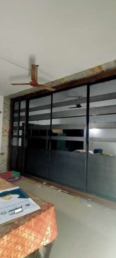 #CustomizedWardrobe  #customisedfurniture  #customisedfurniture 
 #custominterior  #GlassDoors  #SlidingDoorWardrobe  #KingsizeBedroom  #BedroomDesigns