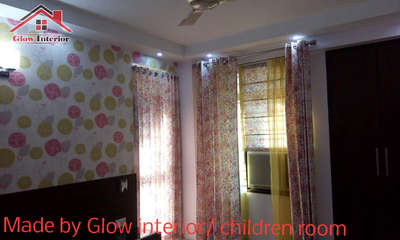 #childrenroom #childreroominterior #pinkroom #Wallpaper #WindowBlinds