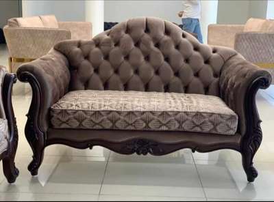 *Culting sofa set *
call 8700322846