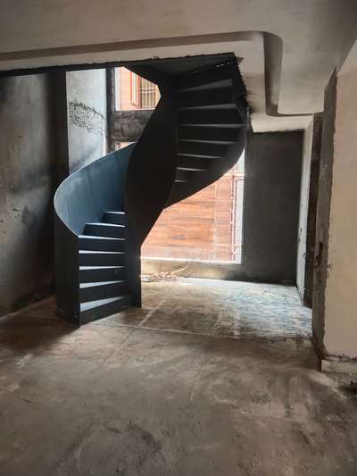 Spiral Staircase in M S
rate 175 Rs per kg weight approx 2800 to 3000 kg