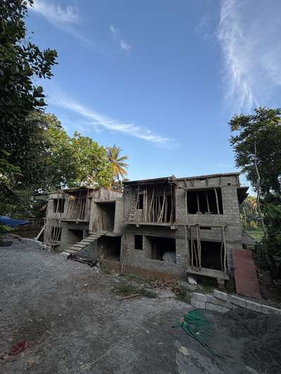 G+1
2BHK (8)
5000 sqft
Work in progress
 #contemporary #homedesigne