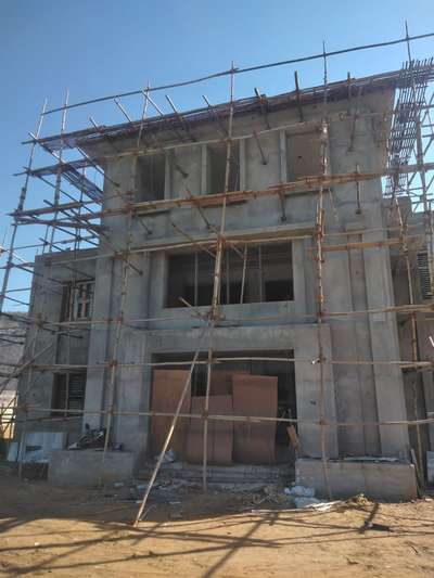 #HouseConstruction  #besthome   #best_architect  #Best_designers  #BestBuildersalwar   #BathroomDesigns  #25000sqftHouse  #BalconyGarden