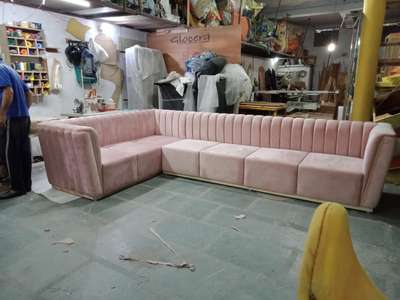 *sofa *
starting price 10,000 per seat