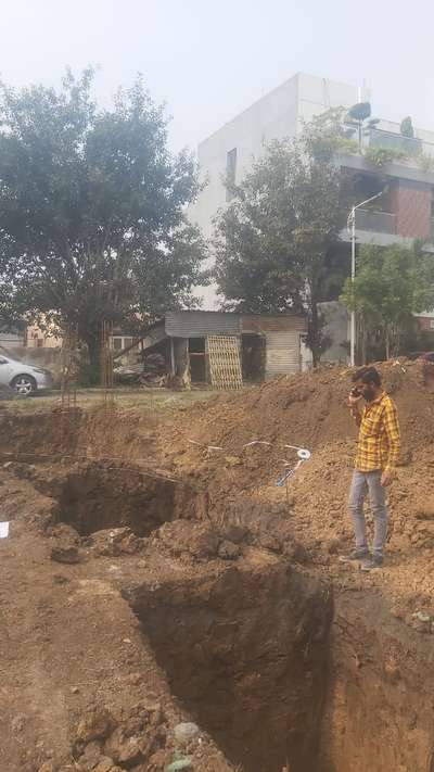 construction site near mangalia bypass , Indore.
Footing work .
#design #construction #architect  #CivilEngineer