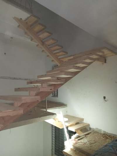 Wood covering of fabricated stairs. Used pine wood.
Done at Kakkanad.
Client Spaceton Builders