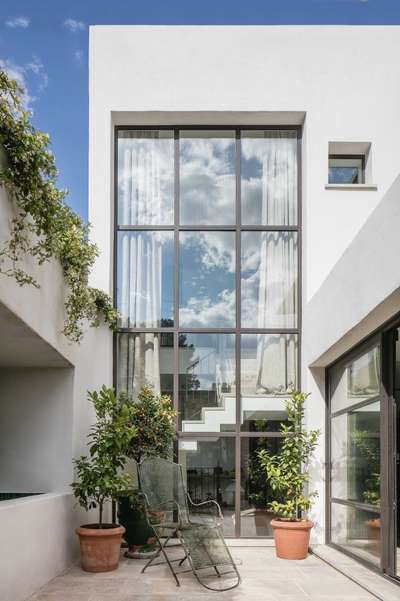 #doubleglazing #glazing #glassworks #toughenedglass #facades #canopy #PergolaDesigns #clading #dguglass #curtainwall