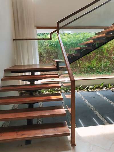 #GlassHandRailStaircase  #GlassBalconyRailing  #