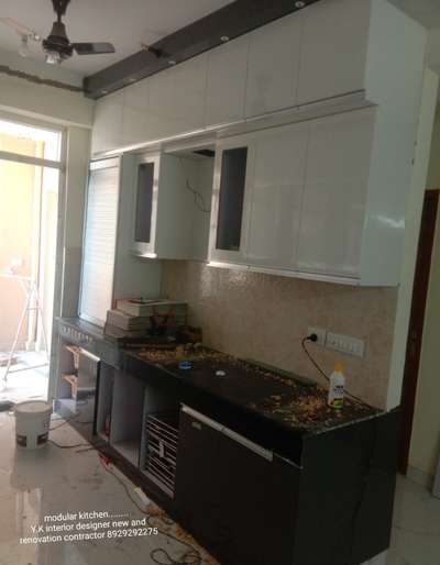 modular kitchen........ 
Y.K interior designer new and renovation contractor  #ModularKitchen  #modularwardrobe  #ModernBedMaking  #ClosedKitchen  #LargeKitchen  #LShapeKitchen  #KitchenCabinet  #ykintetior  #ykmasterbedroom  #ykkothi  #HouseDesigns  #HouseDesigns  #vairal  #facebookpost  #Running