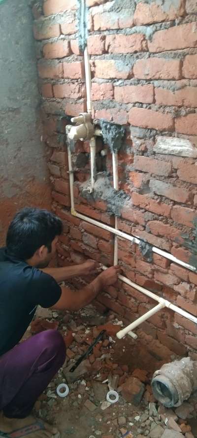 *bathroom plumber fetting*
15hazar me bathroom fetting okay finishing ka sath Jess ko kara ho call me 8448912723