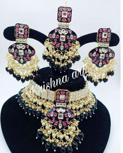 NEW MEENA  JEWELLERY SET 
Name: NEW MEENA  JEWELLERY SET 

Type: Necklace
Net Quantity (N): 1
Sizes:Free Size
Country of Origin: India