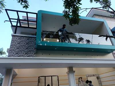 #GlassBalconyRailing 



 #GlassHandRailStaircase  #GlassStaircase  #ironstructure #keralastyle  #glasswork #bestquality  #Best_designe