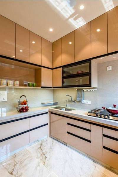 #ModularKitchen #modernhouse #aluminiumkichen #KitchenCabinet #gprofile #handlesskitchen #sleekdesign #LShapeKitchen #Workarea #PVCLaminates #aluminiumprofile
