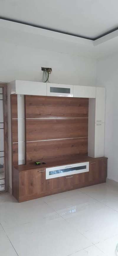 LCD cabinet