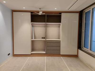 sliding wardrobe