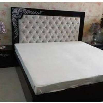 plan bed with side table 
® 36000.
