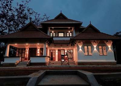 How’s it #nightview #TraditionalHouse #HomeDecor