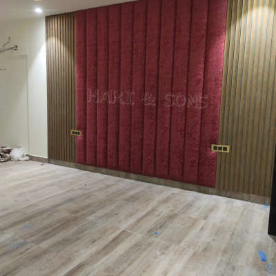 luxury wall panelling with bed

Hari & sons LUXURY furniture and interior designer

more details call us
96509809.06