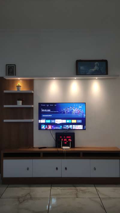 Tv unit