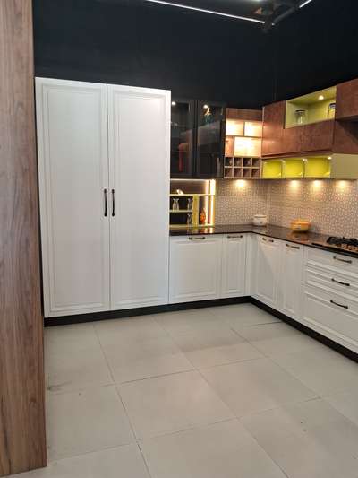 Premium Kitchen build with Premium quality laminates and premium appliances and accessories. feel the perfection. for more details please contact DM #ModularKitchen #modularwardrobe #Modularfurniture #KitchenIdeas #LargeKitchen #KitchenRenovation #KitchenInterior #LUXURY_INTERIOR #Thrissur #thrissurinsta #thrissurgram #keralahomeinterior