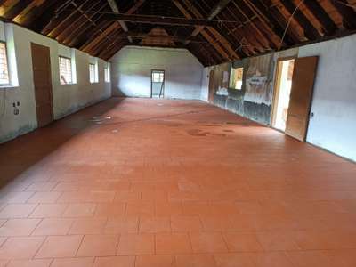 site @paravoor paliyam oottupura
ceramic clay tile work