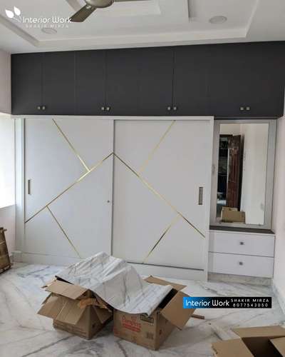 #LargeKitchen #ModularKitchen #KitchenInterior #OpenKitchnen #pantry #inotechkitchen #wadrobedesign #SlidingDoorWardrobe #tvunitdesign #modularTvunits #MasterBedroom #wallpanelling #DressingTable #All_furnitures_work_karane_ka_liye_contact_kare_9027957097