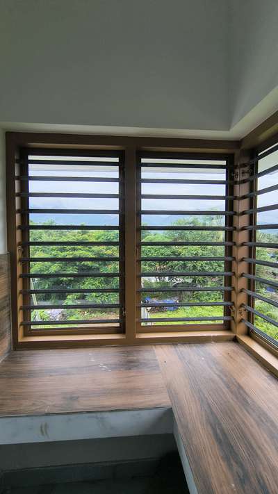 Corner window