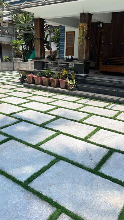 Banglore stone 3/2 with four side artificial grass💛