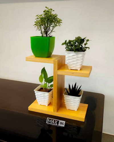 table decor stand
