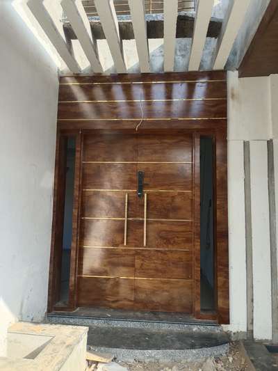 Door With Chokhat